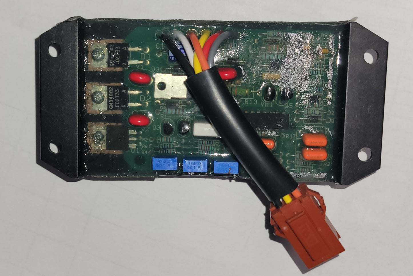 F-228605 voltage regulator back