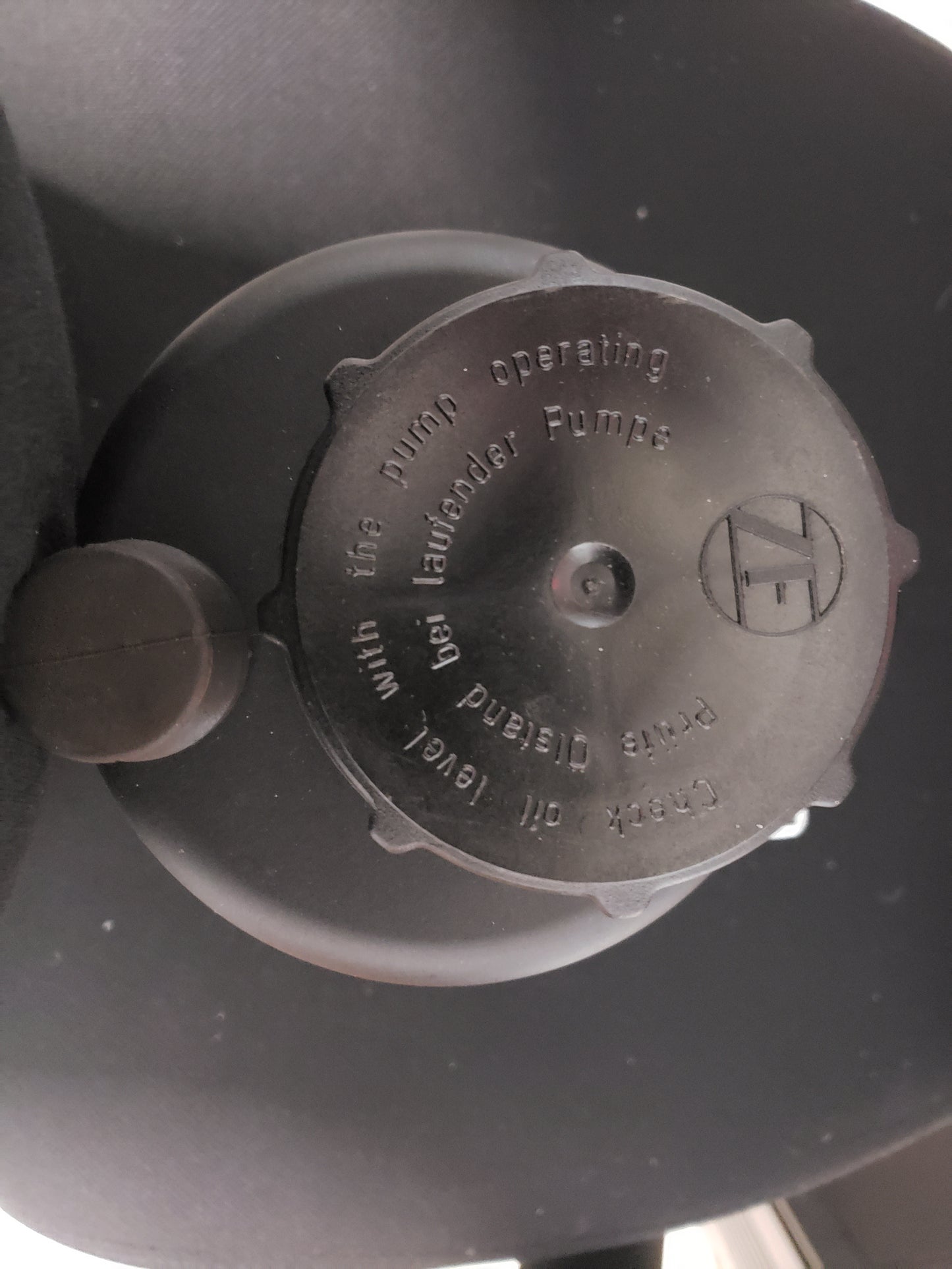 NOS Volvo Penta 872137 OEM Hydraulic Fluid Tank