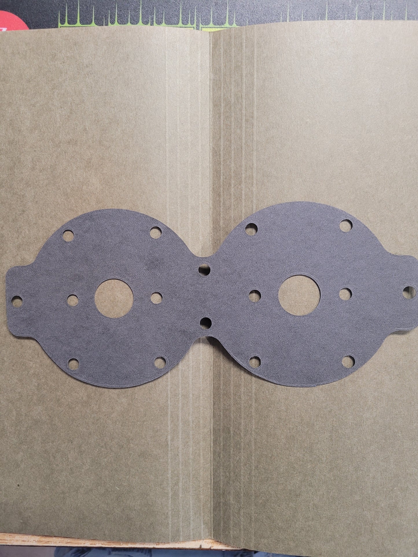 Gasket, Cover port, Vintage, (NOS) OMC 318334