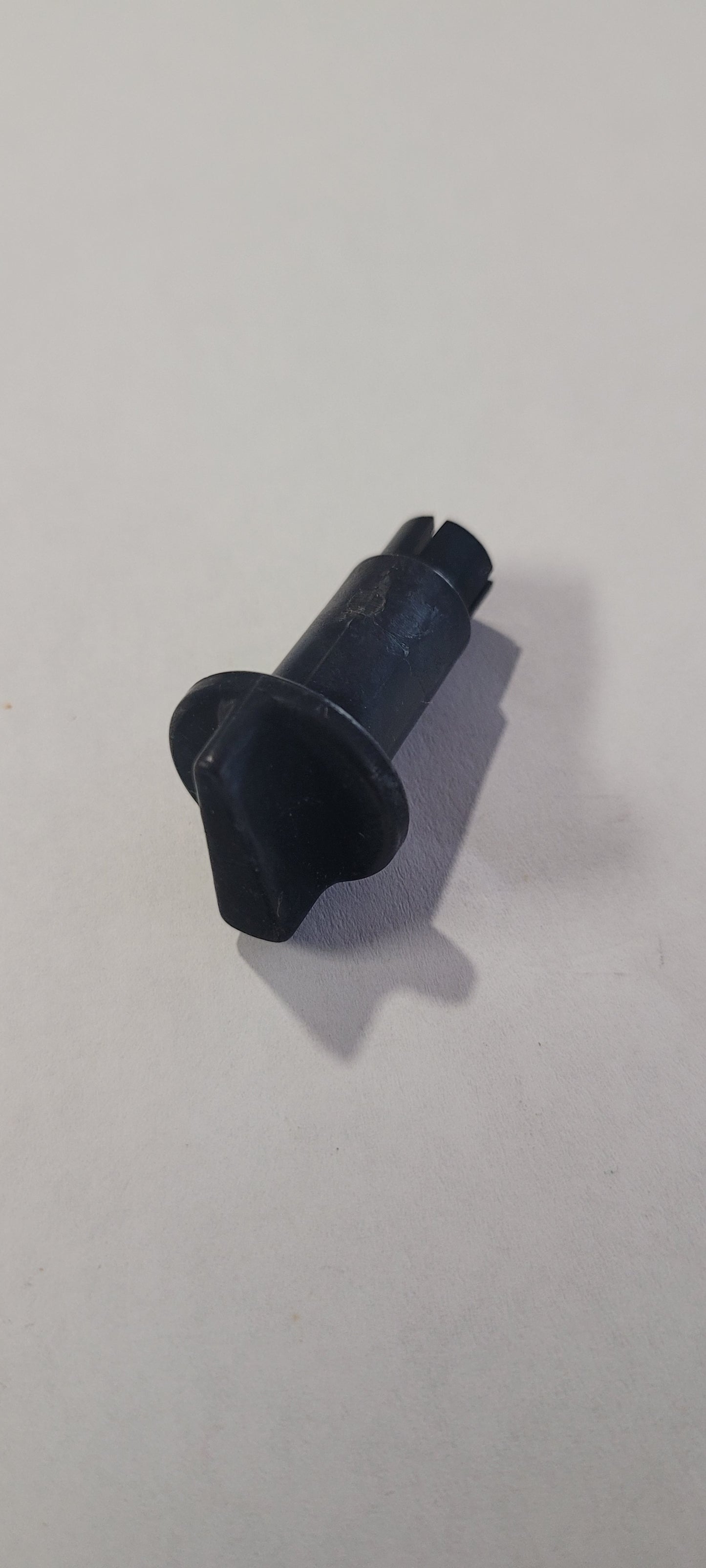 Adjusting Knob, Slow Speed Jet, Omc 331372 (NOS)