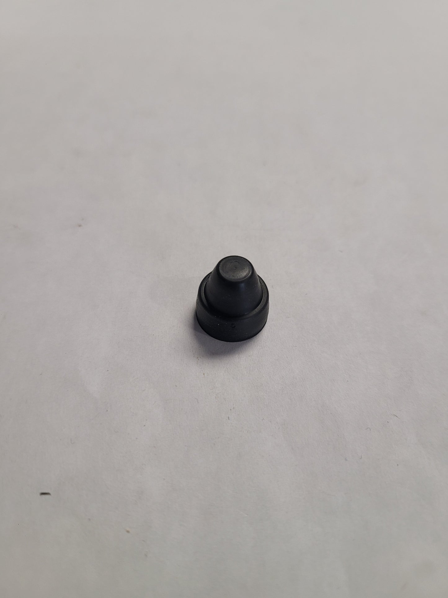 Rubber Cap, (NOS) Volvo 3856849