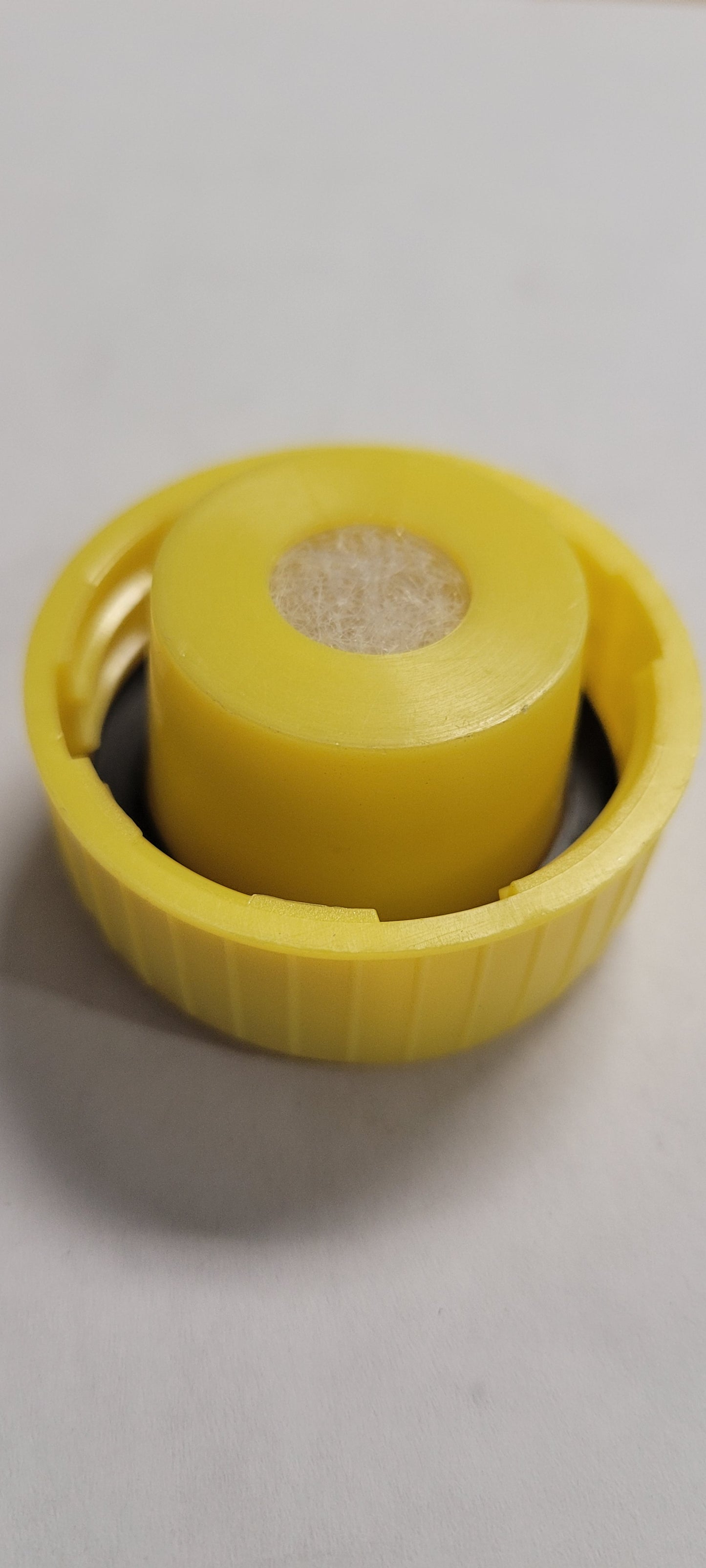 Cap, (NOS) Volvo 3858079