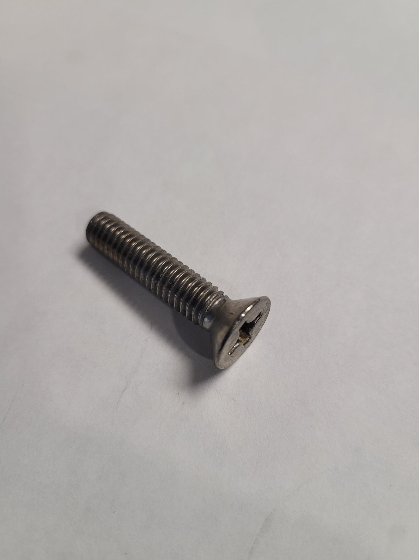 Screw, (NOS) Volvo 966808