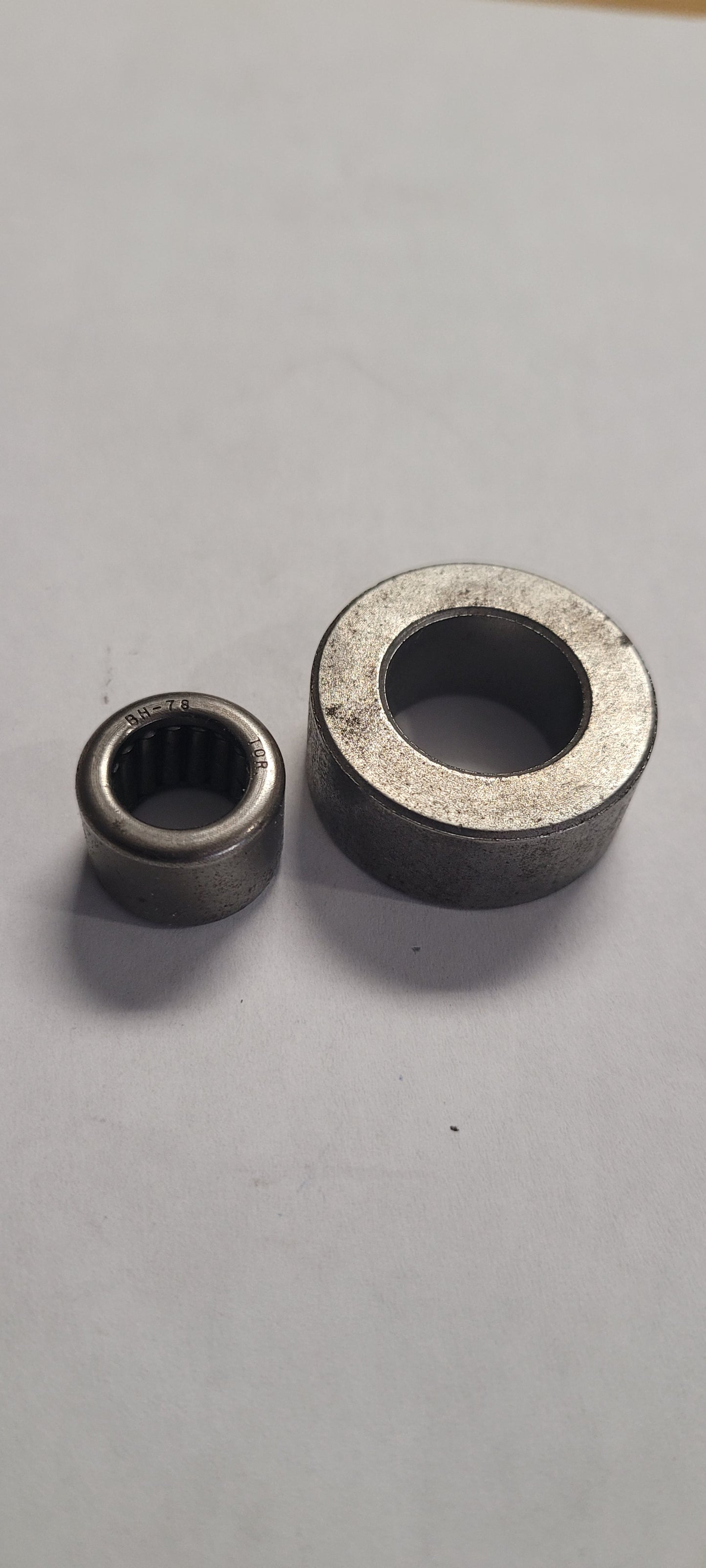 BEARING & SLEEVE Assy, Driveshaft< (NOS) Omc 391048