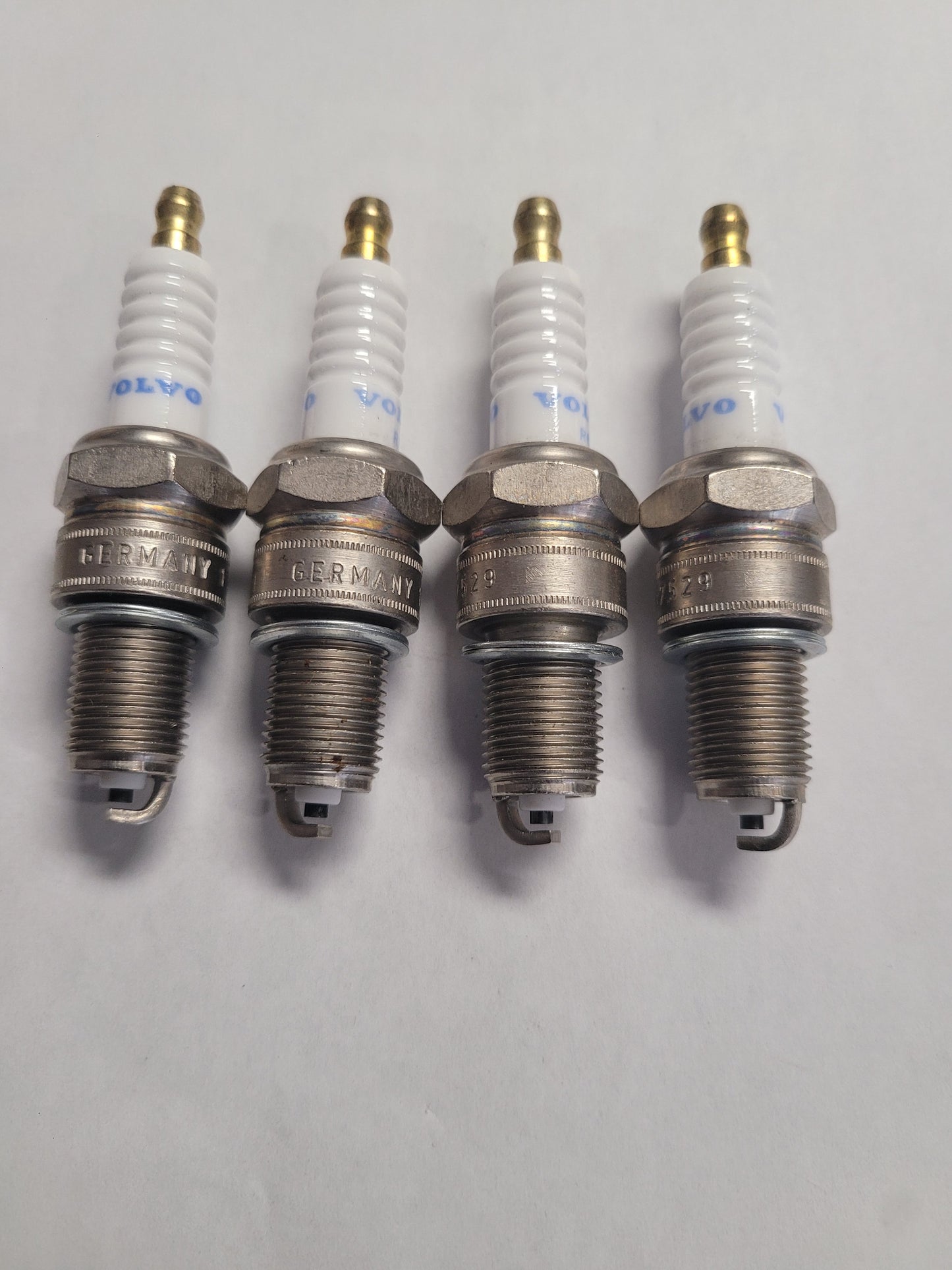 Spark Plug Kit, Vintage, (NOS) 876077