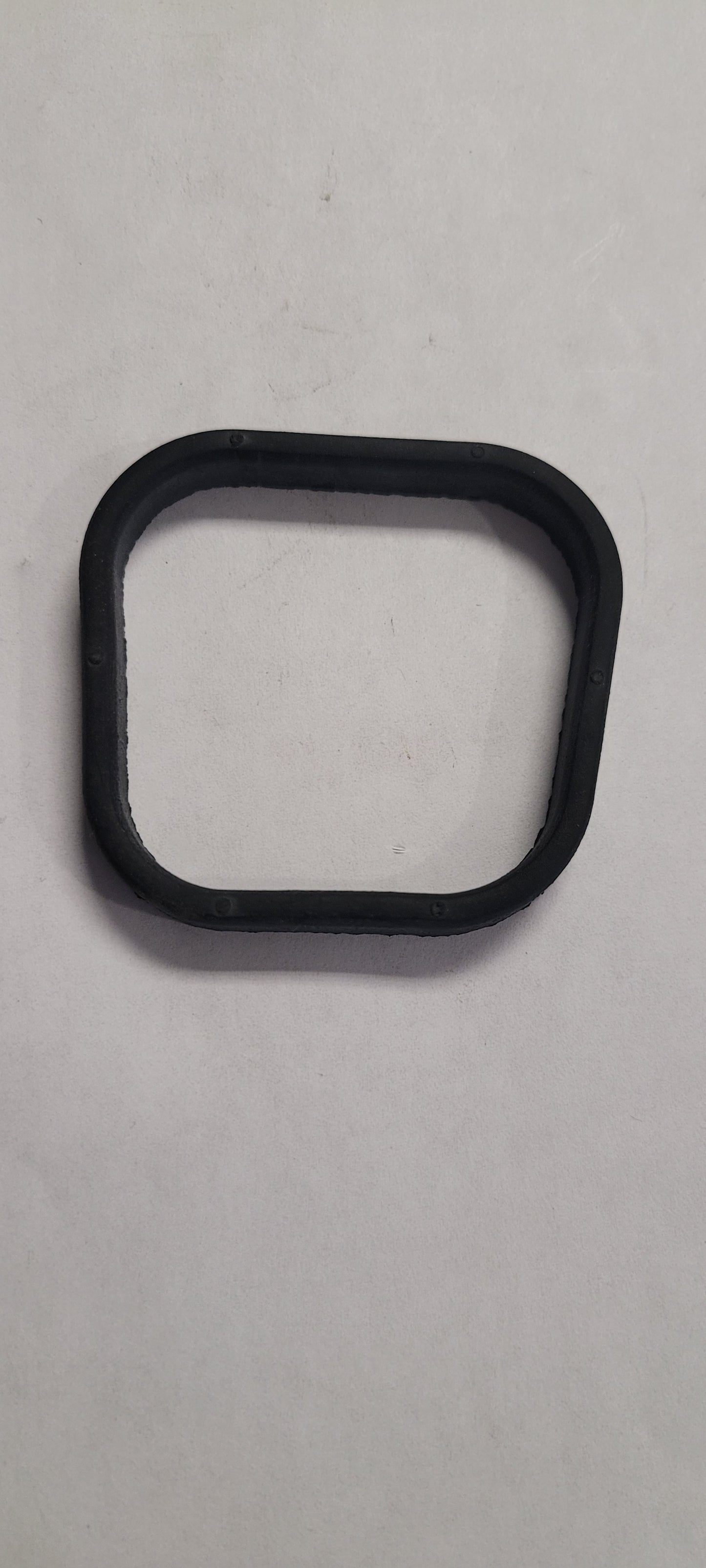 SEAL, Inner to outer exh, hsg, Vintage (NOS) 318996