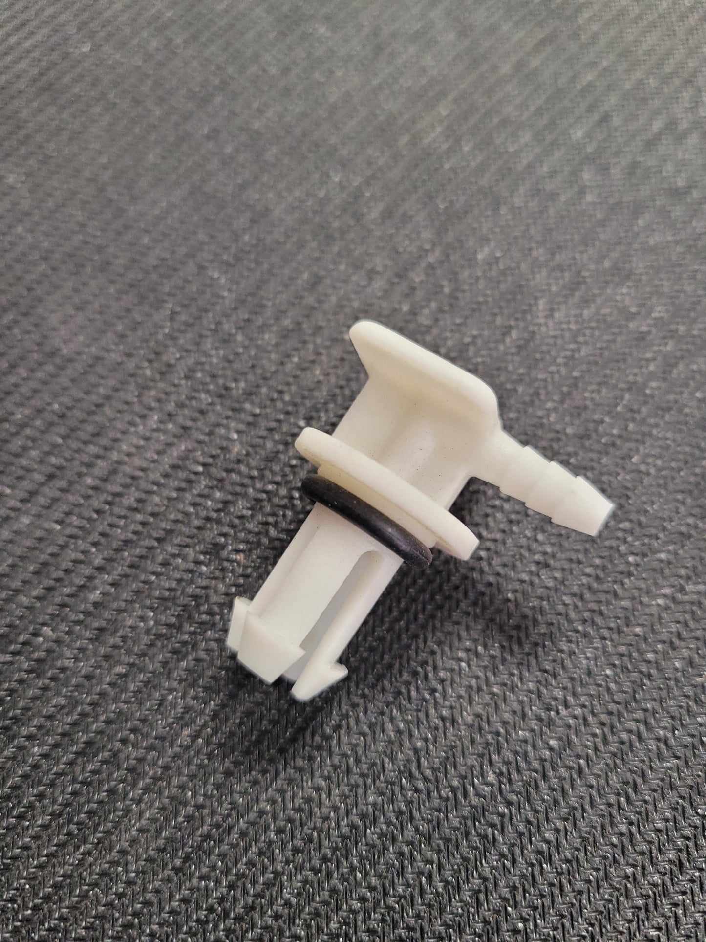 Fitting, speedo, (NOS) Volvo 3883719