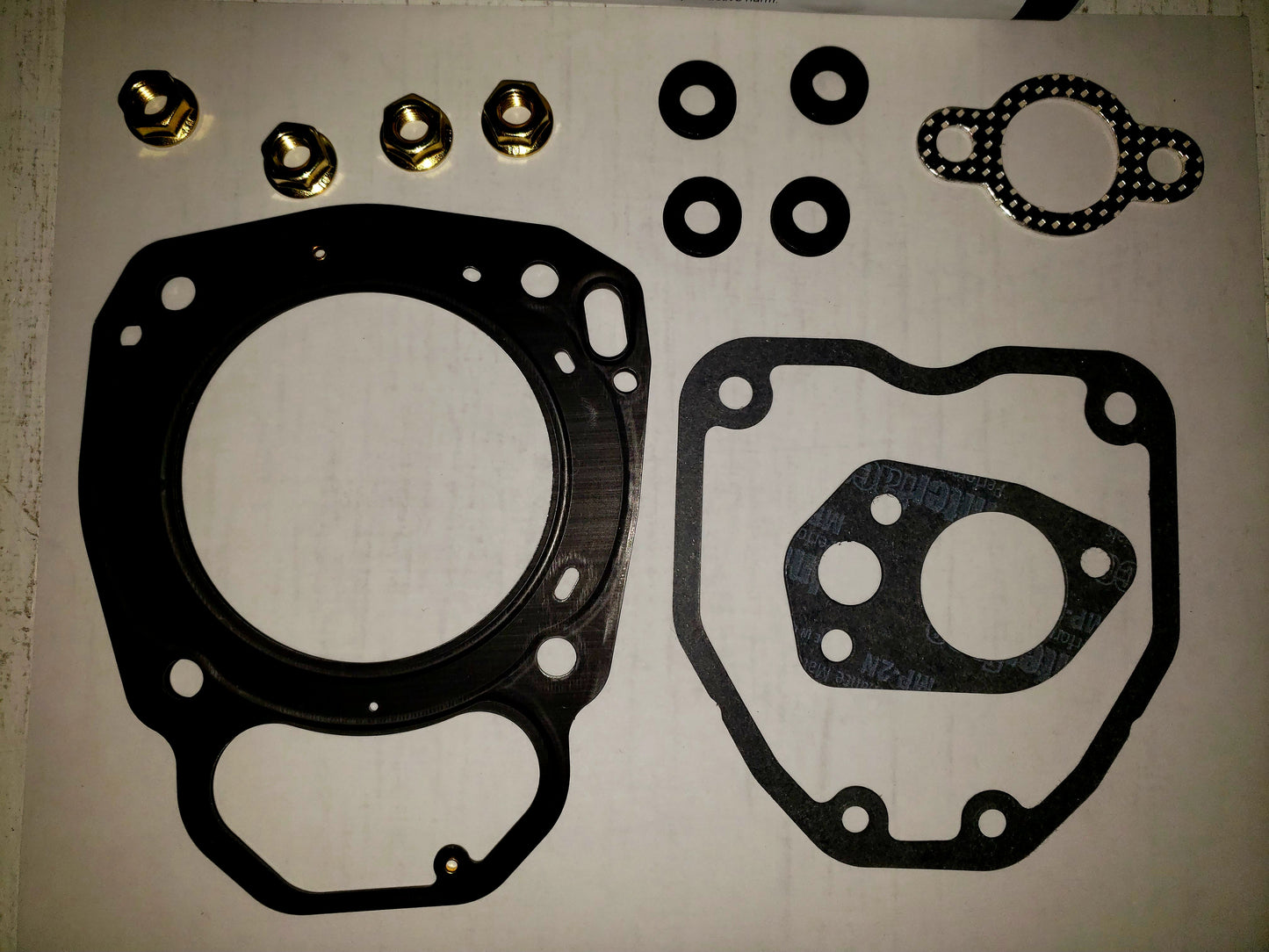 Cylinder head gasket kit