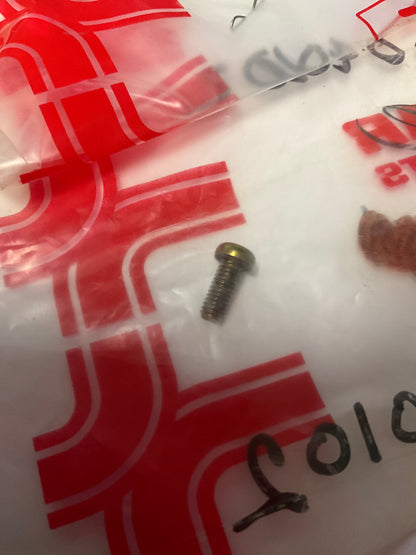 Yanmar 26554-040102 Screw