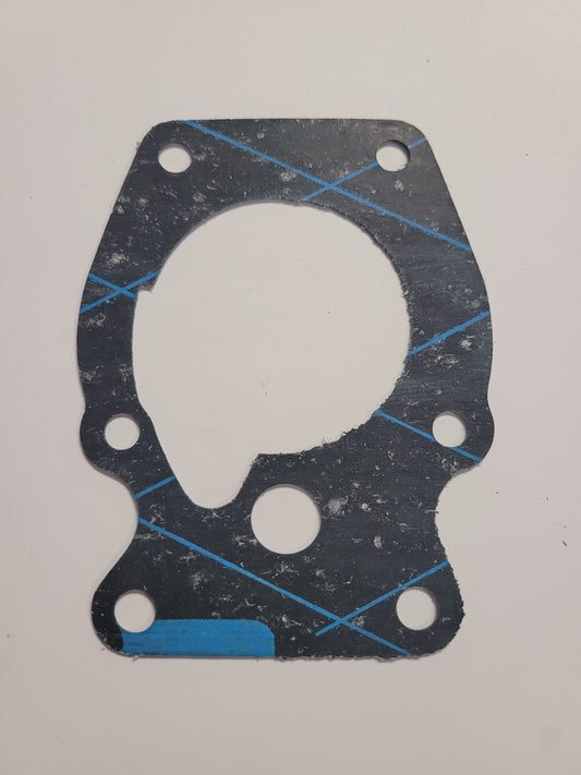 Housing to plate gasket