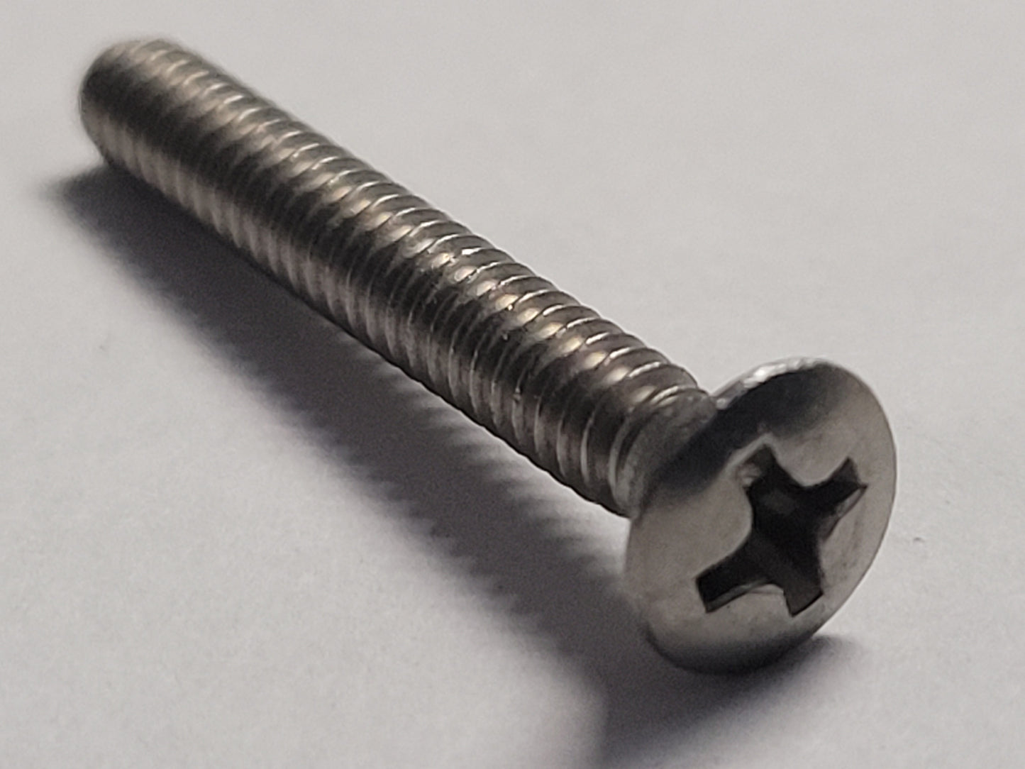 Machine Screw, Oval Head, SS, 6-32x1", 00339