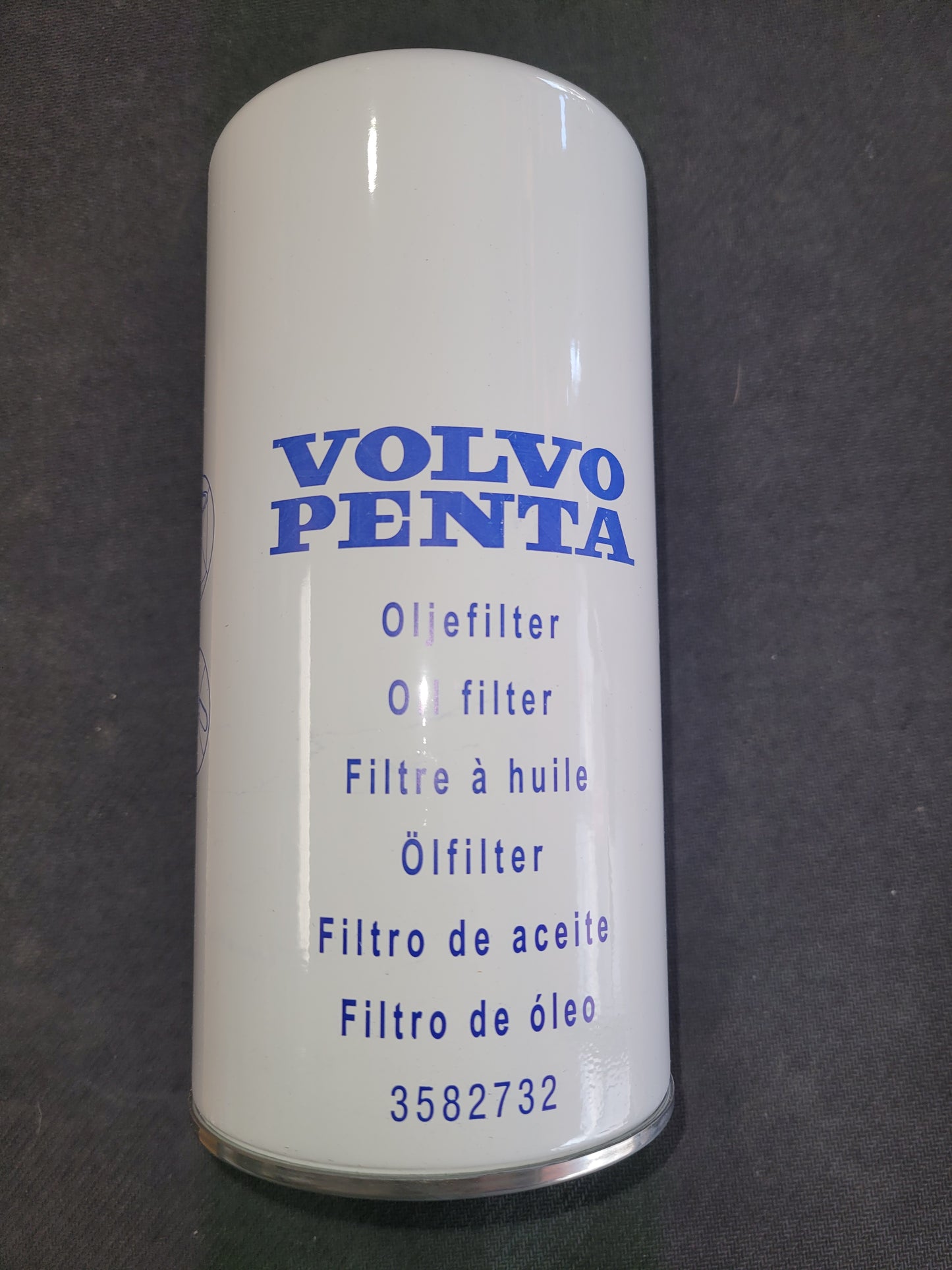 Oil Filter, (NOS) Volvo 3582732