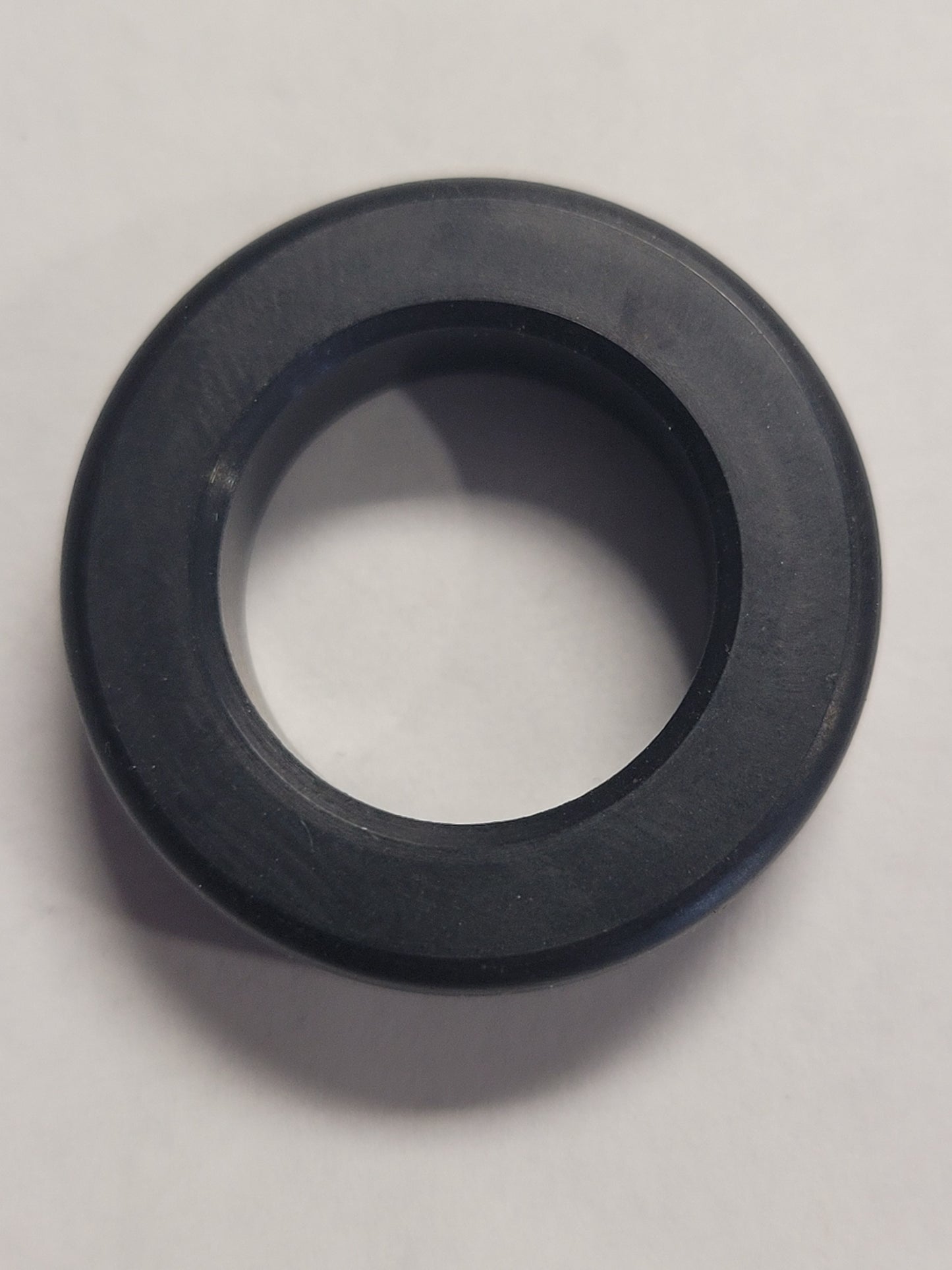 Seat Valve, OMC 320880, Vintage (NOS)