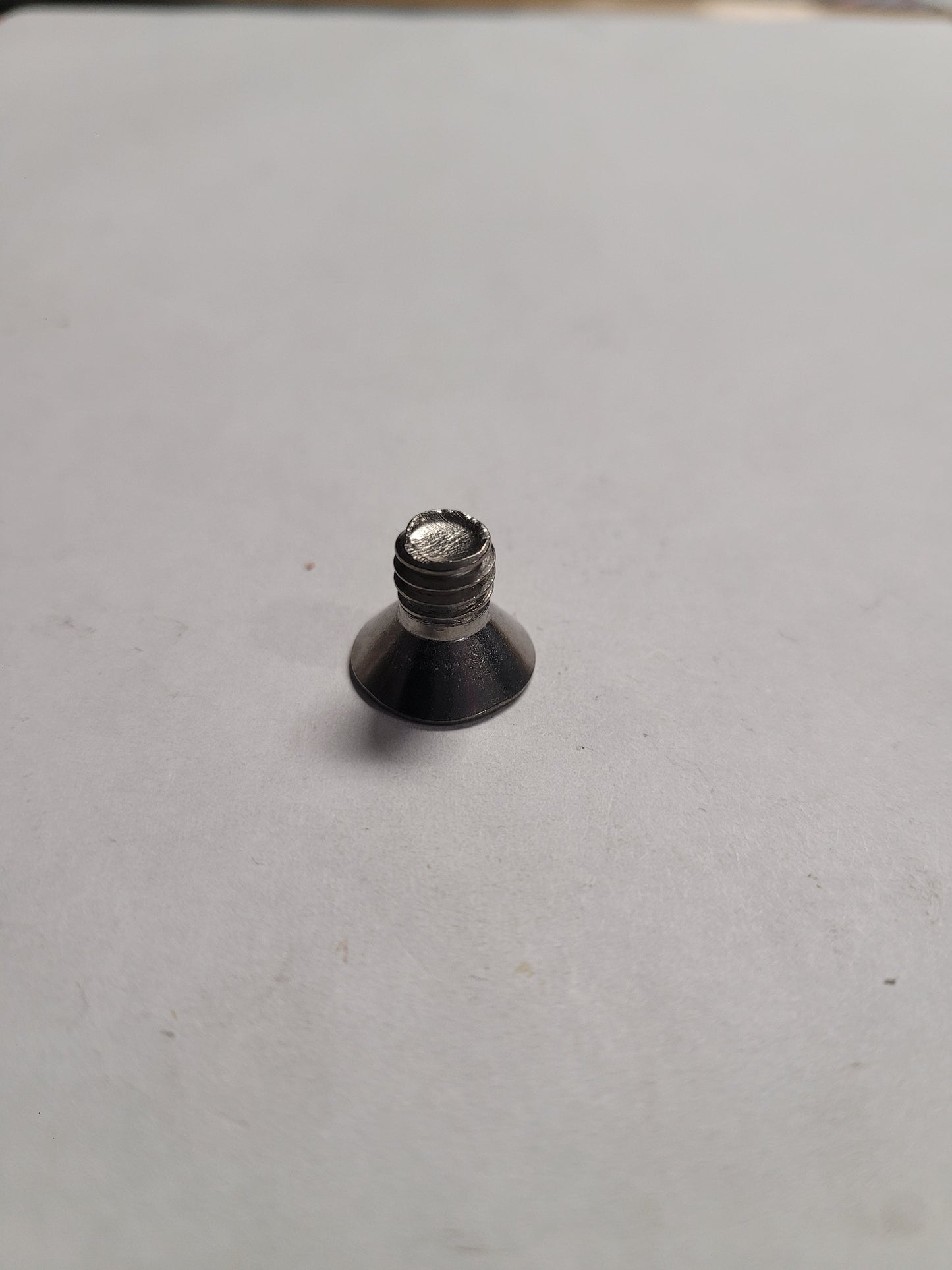 Screw, (NOS) Volvo 940203