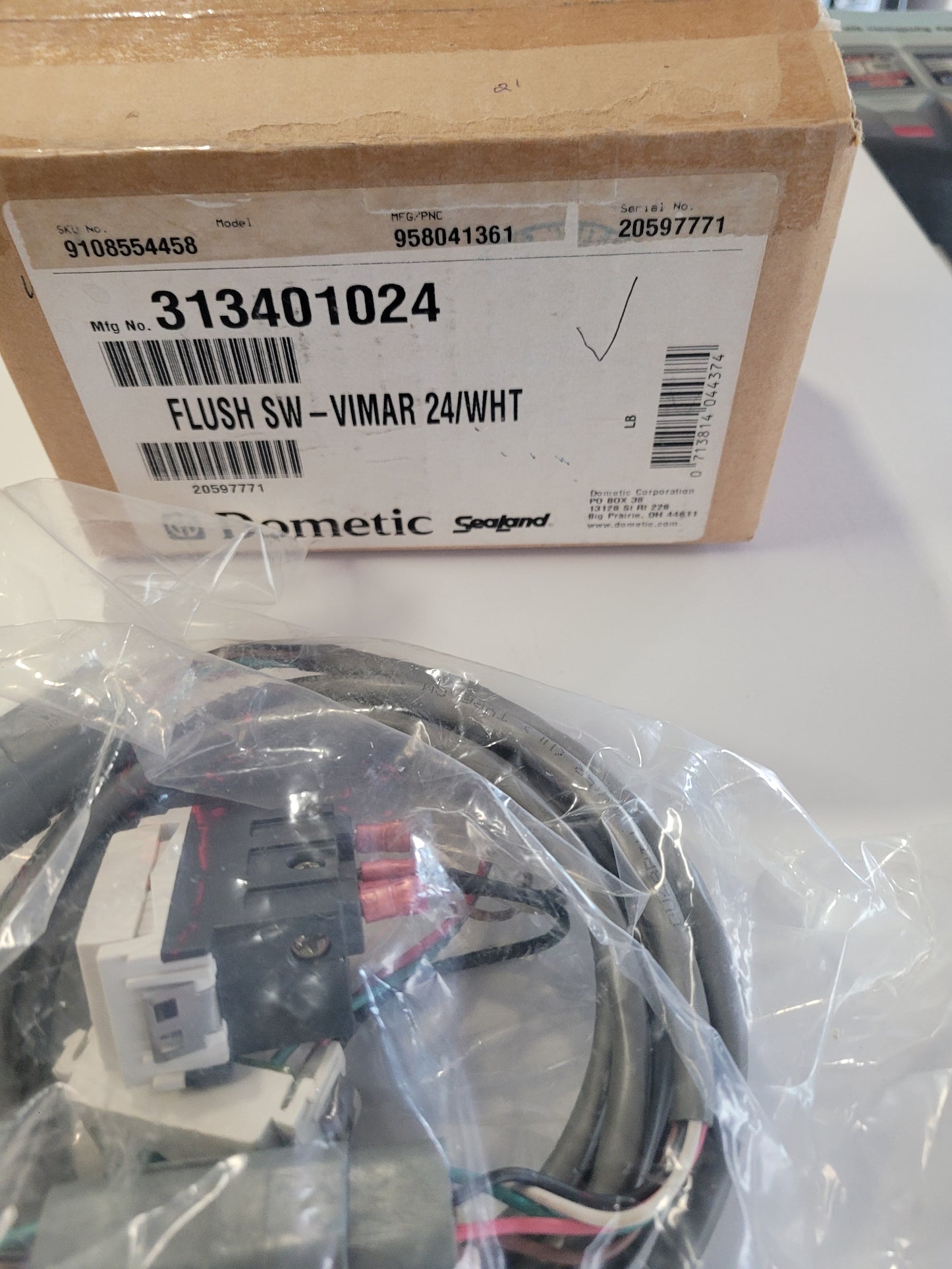 Flush Switch -24v - White Sealand/ Dometic 313401024