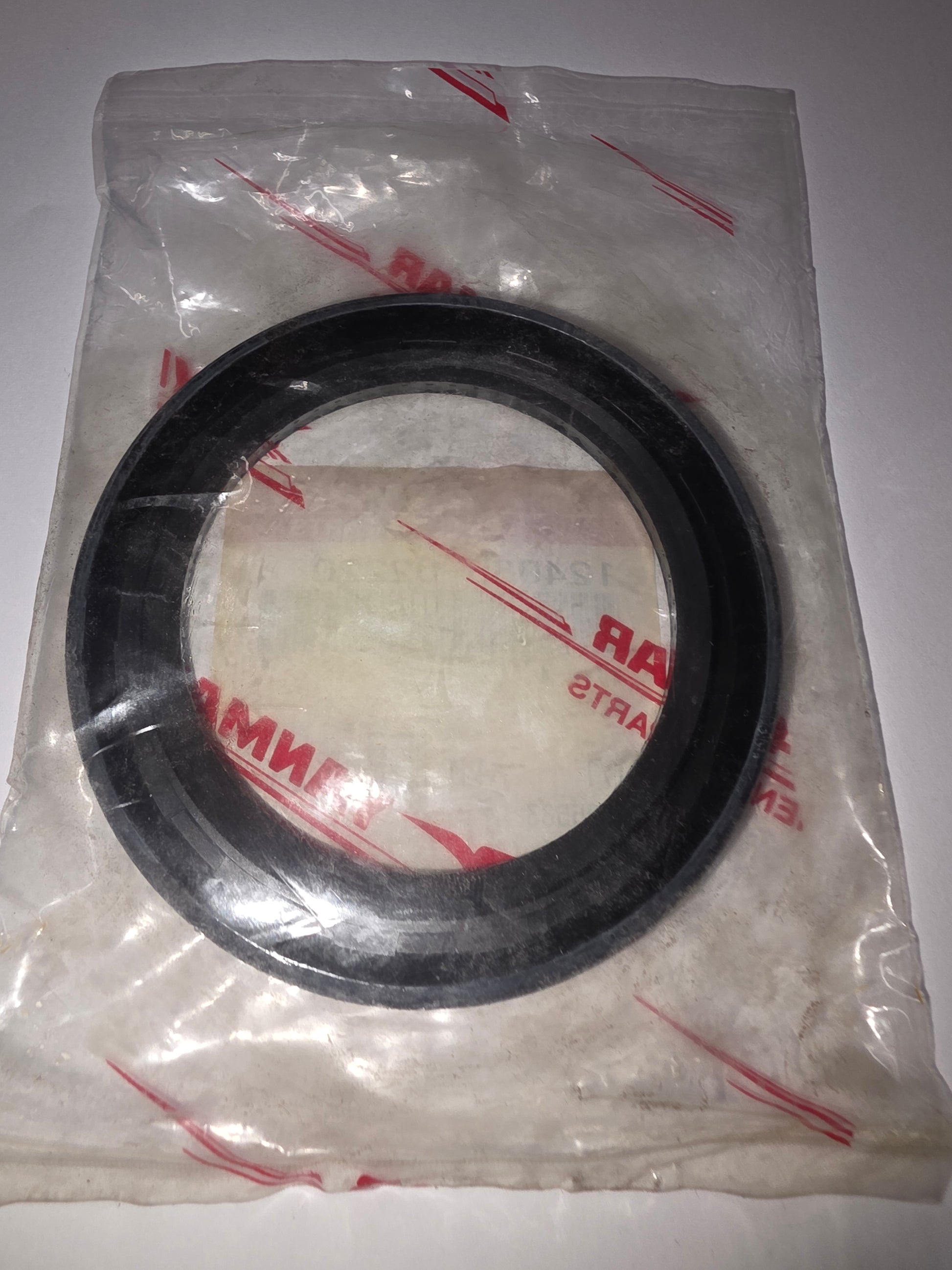 Yanmar 124085-02220 Seal
