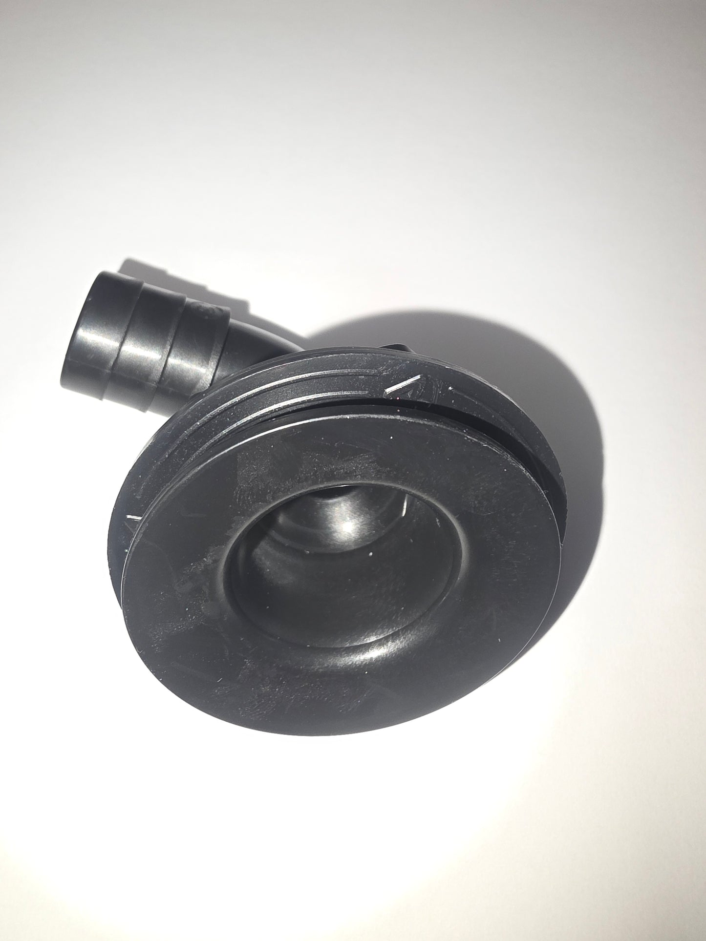 TH Marine 90 degree drain, black