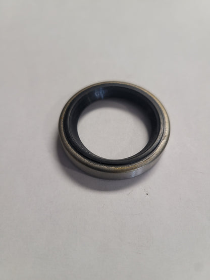 OIL RETAINER, OMC 321467, Vintage, (NOS)