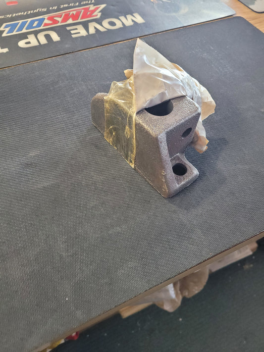 Rear Mount Block Kit Crusader RK090022