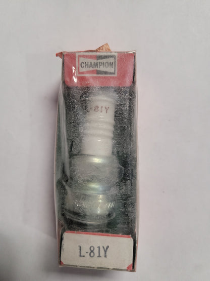 Champion L-81Y Spark Plug, (NLA) (NOS)