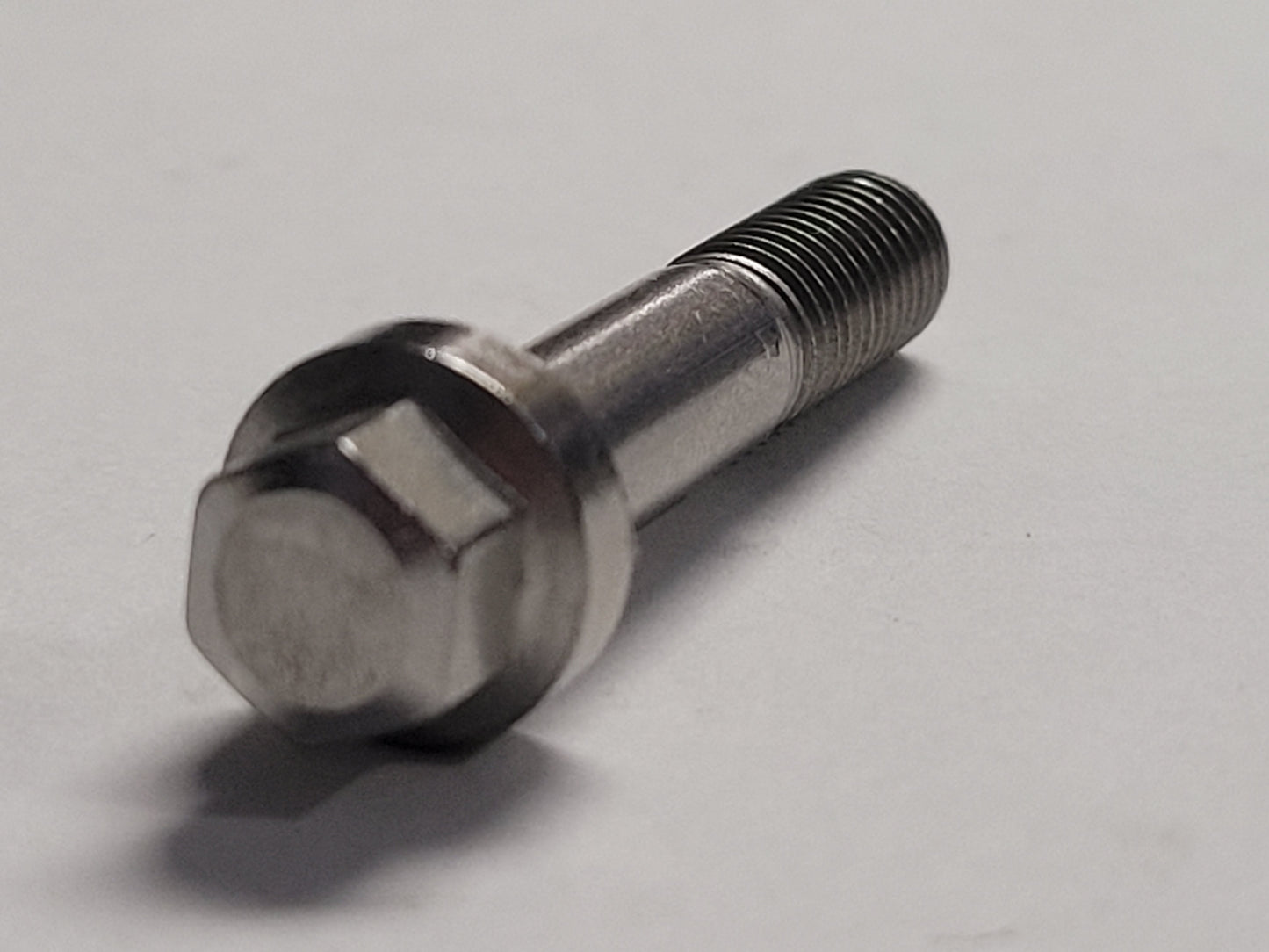 SCREW, Housing to Gearcase, OMC 320041, Vintage, (NOS)
