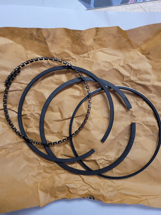 Piston Ring Set, (NOS) Volvo 3856753