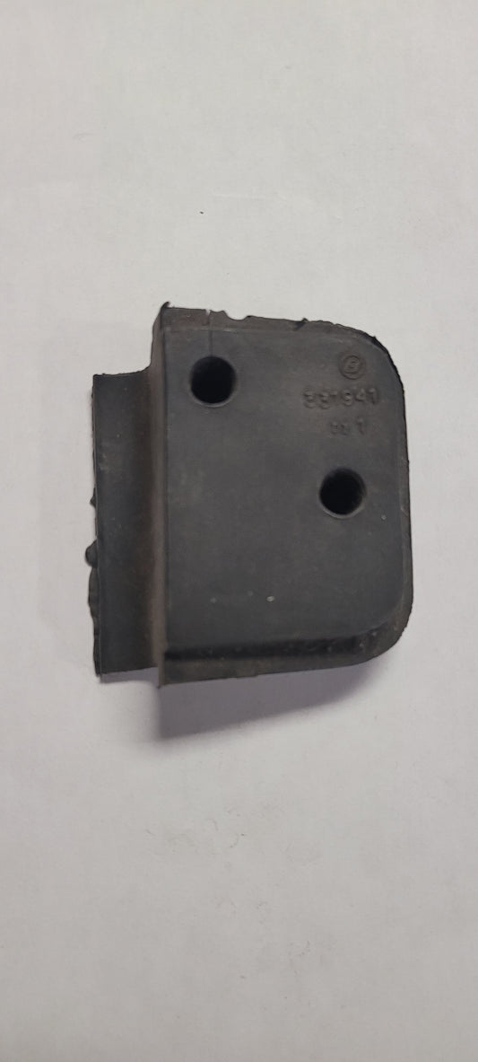 GROMMET, Control cable, (NOS) Omc 331941