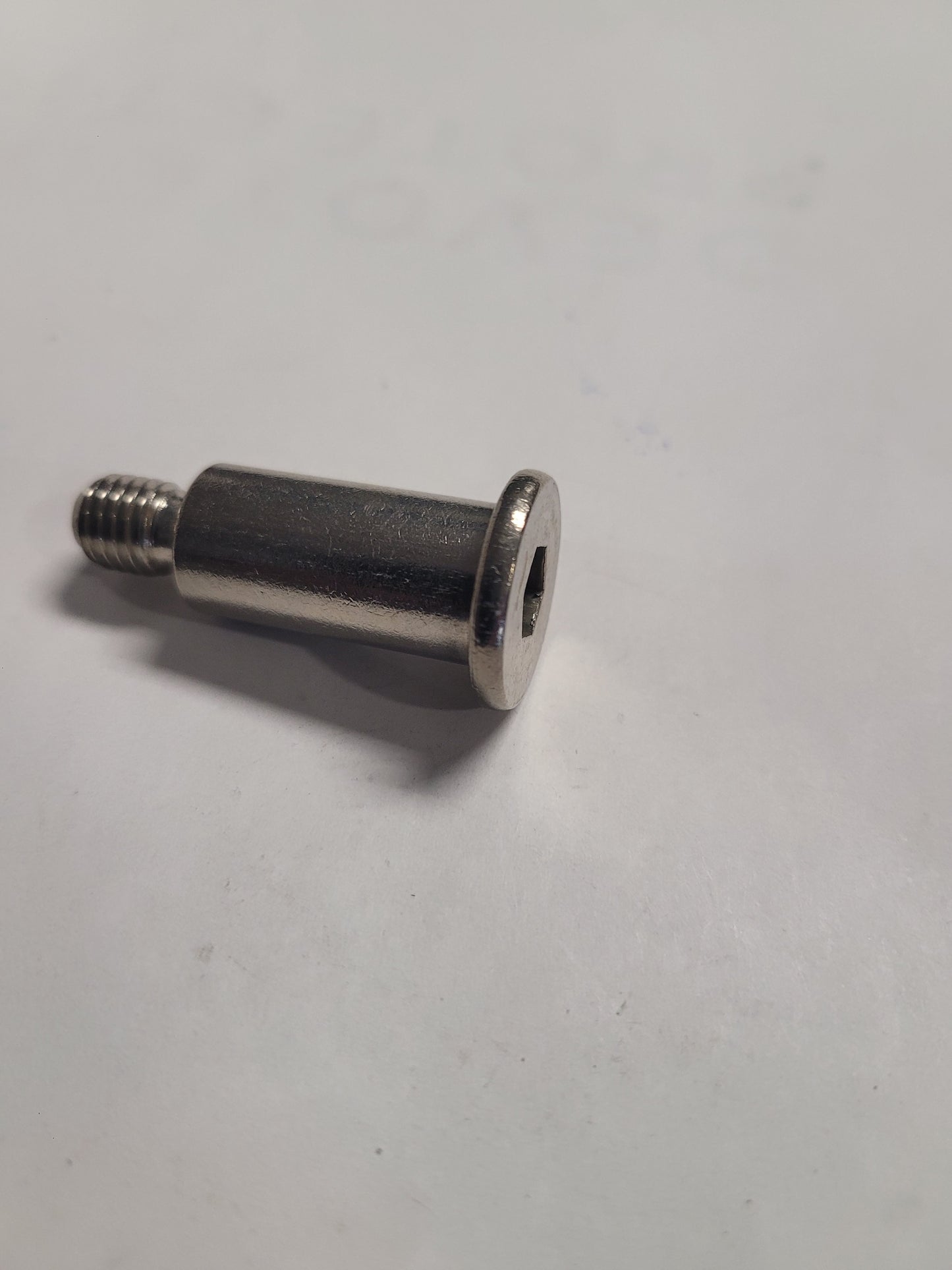 Shoulder Screw, Vintage  (NOS) Volvo 853308