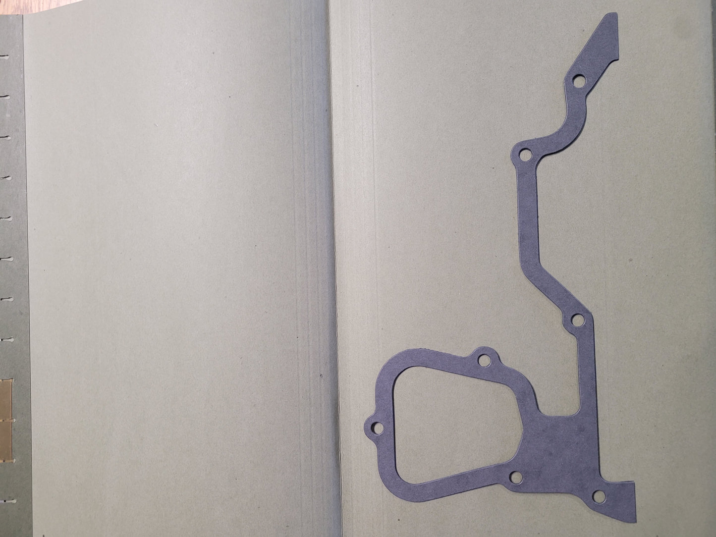 Gasket, Front cover, (NOS) OMC 912762