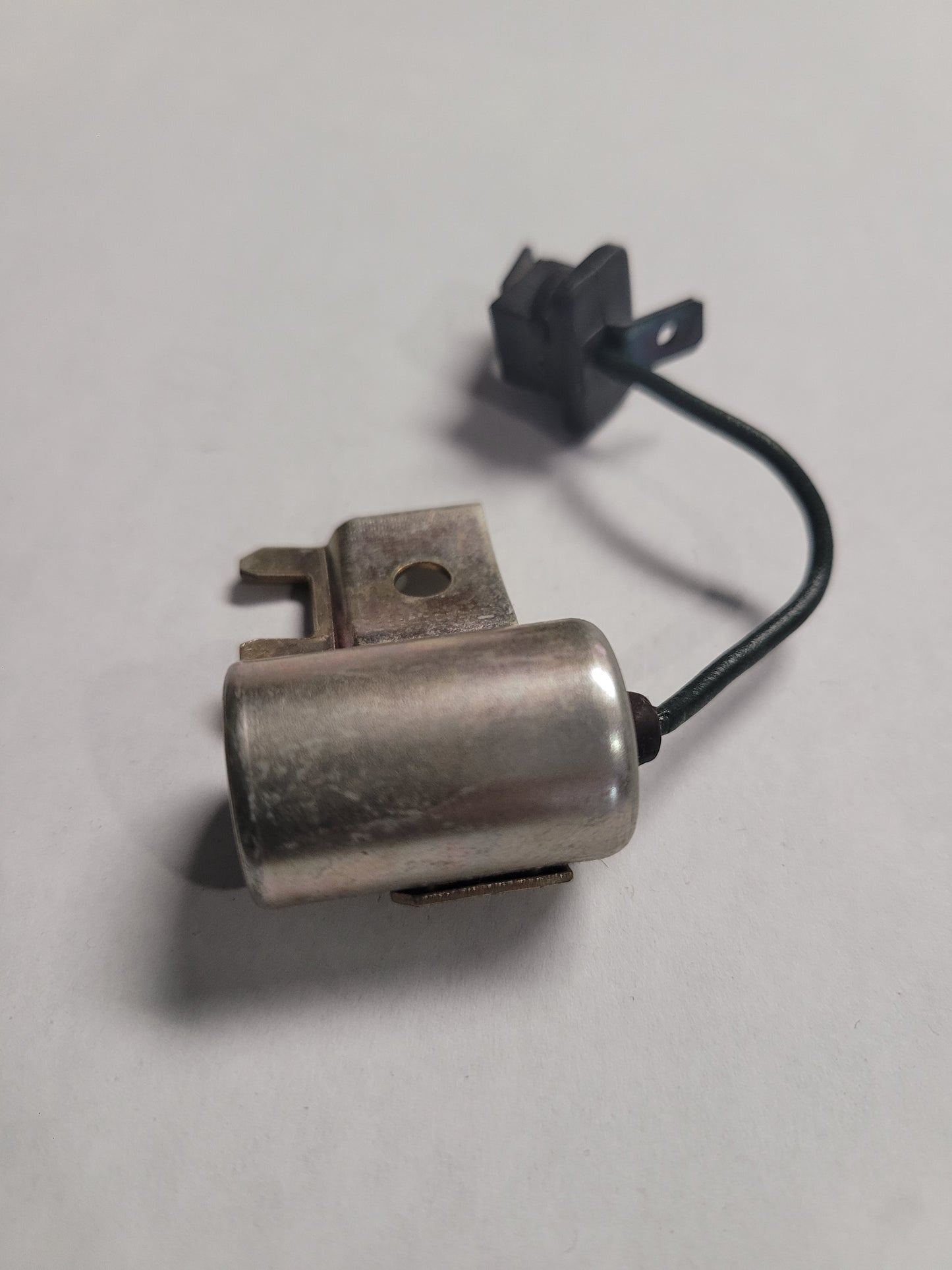 Condenser, Vintage, (NOS) Volvo 8345690