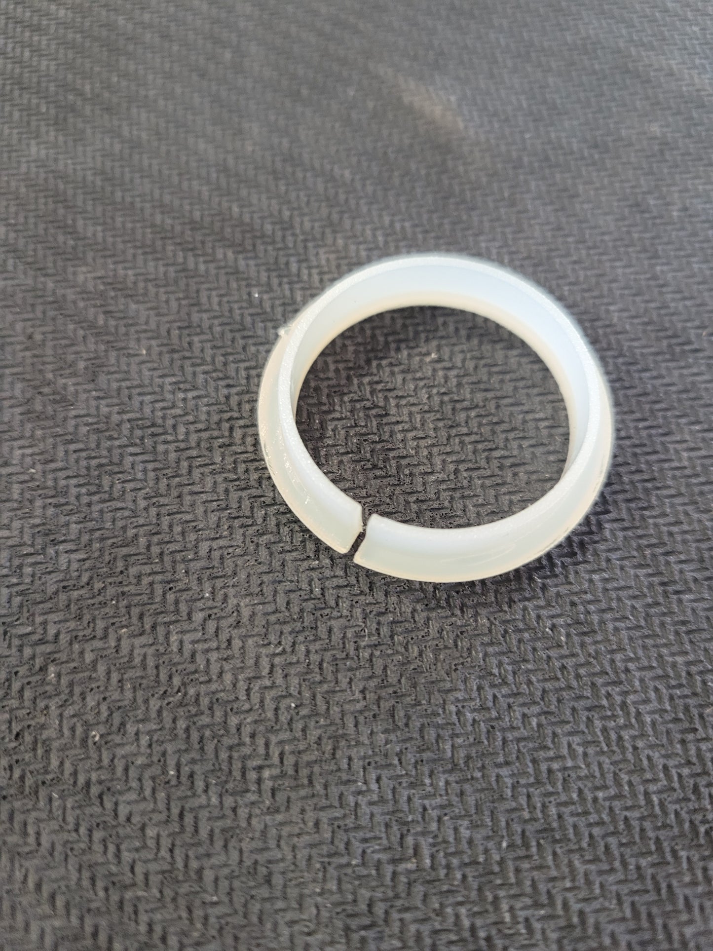 Pipe Retainer, Vintage, (NOS) 847108